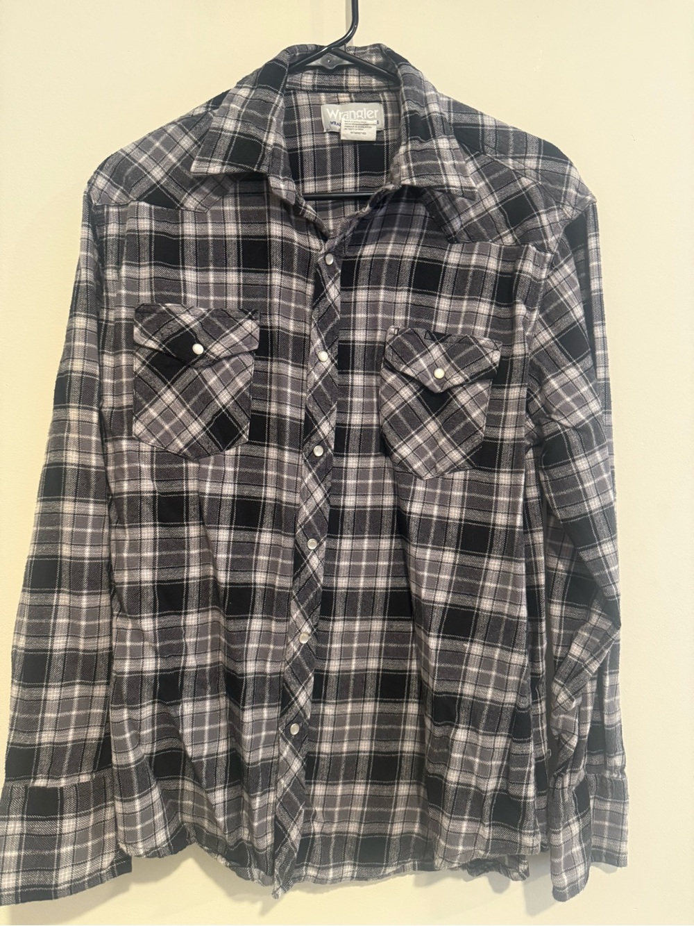 Wrangler Black and Gray Plaid Button-Down Shirt